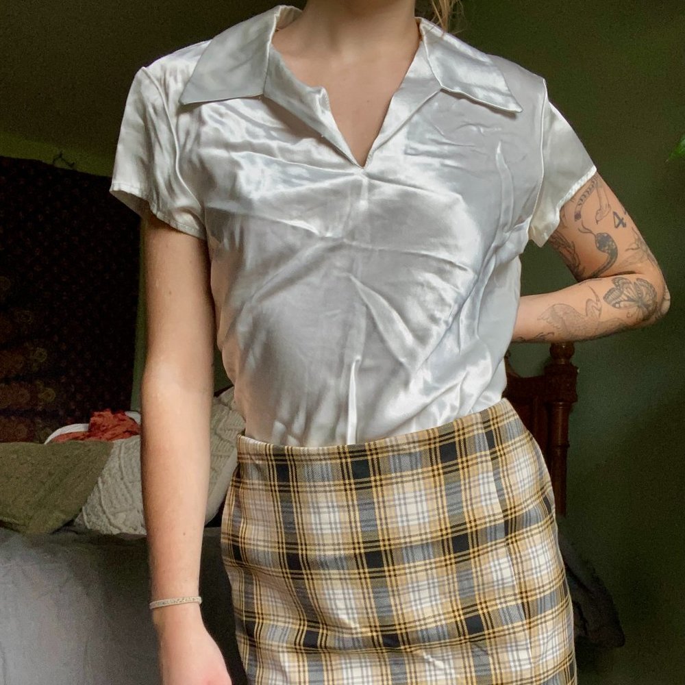 VINTAGE SILK COLLARED BLOUSE